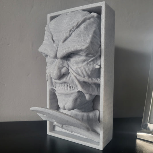 Jeepers Creepers Wall Hanger / Book Nook